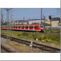 2006-07-04 S2 Ostbahnhof 423.142.jpg